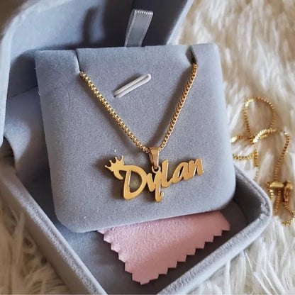 Personalized Name Pendant Necklace with Box Chain – Cursive Nameplate